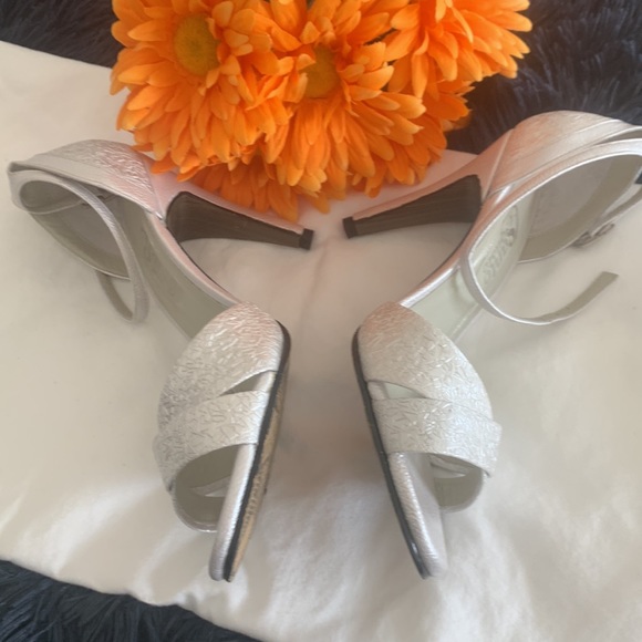 Colombian Heel - Picture 6 of 8